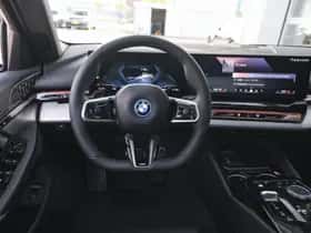 BMW i5 (2026) thumbnail 3