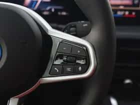 BMW i4 (2026) thumbnail 18