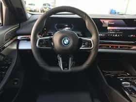 BMW i5 (2026) thumbnail 3