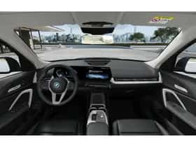 BMW iX1 (2026) thumbnail 6