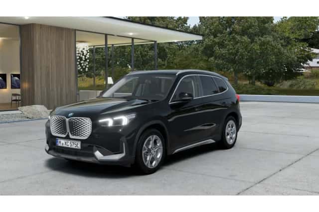 BMW iX1 (2026) thumbnail 1