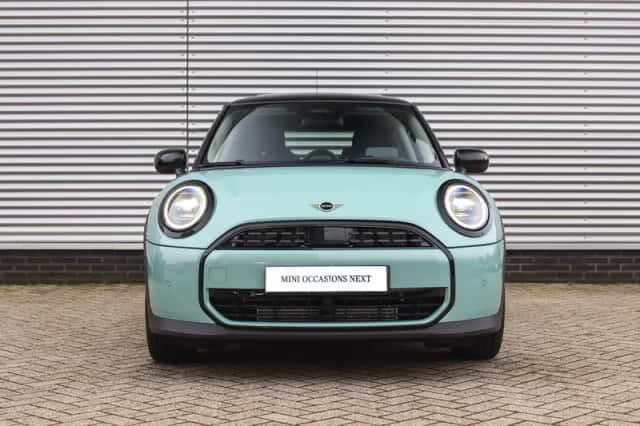 MINI Hatchback (2025) thumbnail 5