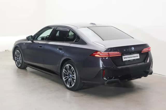 BMW 5-Serie (2024) thumbnail 2