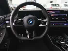 BMW 5-Serie (2024) thumbnail 3