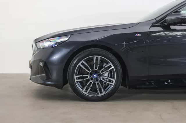 BMW 5-Serie (2024) thumbnail 4