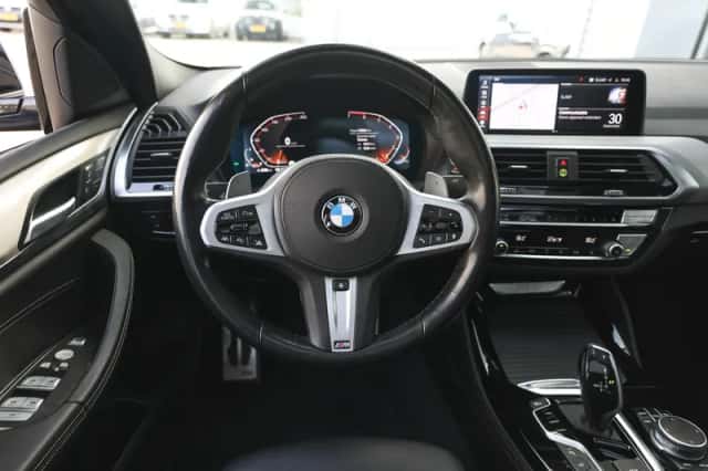 BMW X4 (2021) thumbnail 3