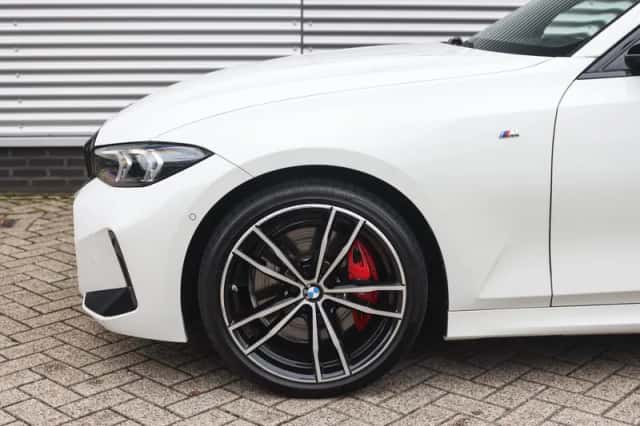 BMW 3-Serie (2023) thumbnail 4
