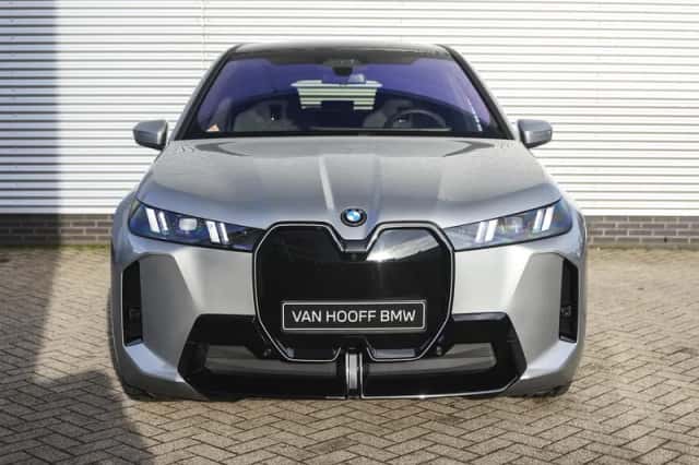 BMW iX (2026) thumbnail 5