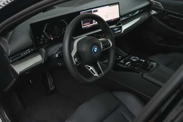 BMW 5-Serie (2025) thumbnail 3