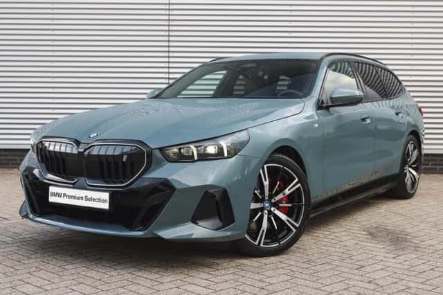 BMW i5 (2025) thumbnail 1