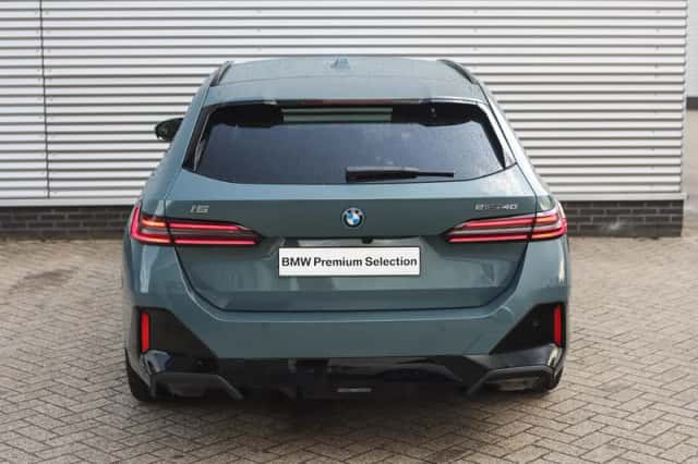 BMW i5 (2025) thumbnail 6