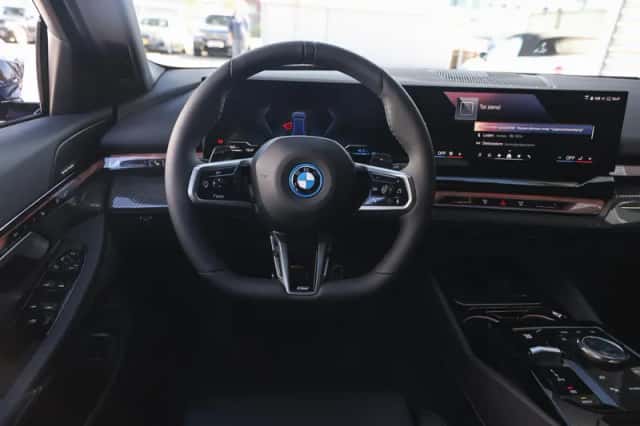BMW 5-Serie (2025) thumbnail 3