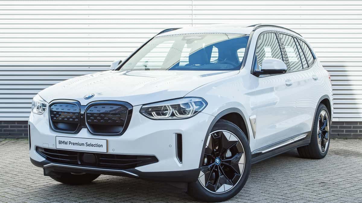 BMW iX3 (2021) — foto 1