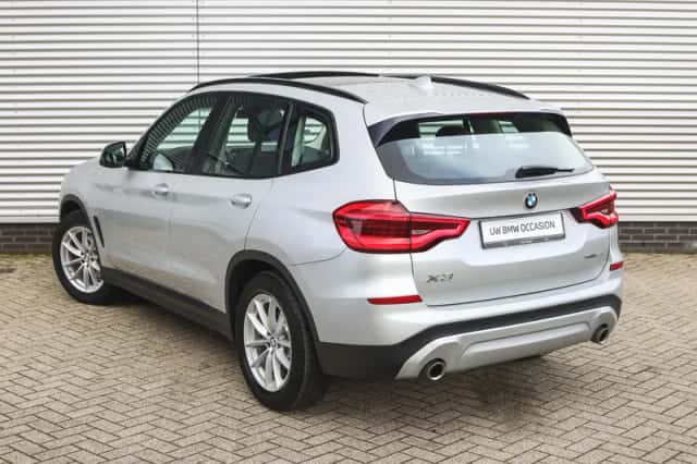 BMW X3 (2018) thumbnail 2