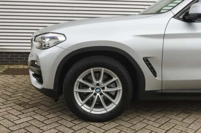 BMW X3 (2018) thumbnail 5
