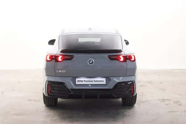 BMW iX2 (2025) thumbnail 6