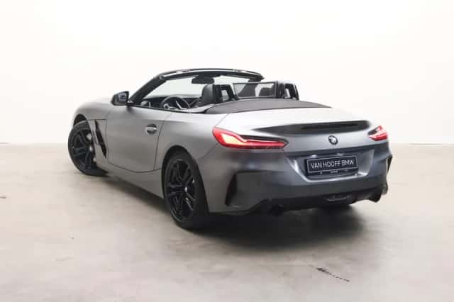 BMW Z4 (2026) thumbnail 2