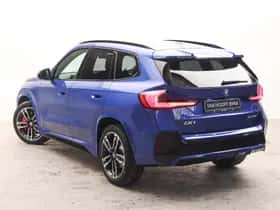 BMW iX1 (2026) thumbnail 2