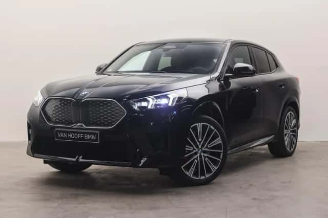 BMW iX2 (2026) thumbnail 1