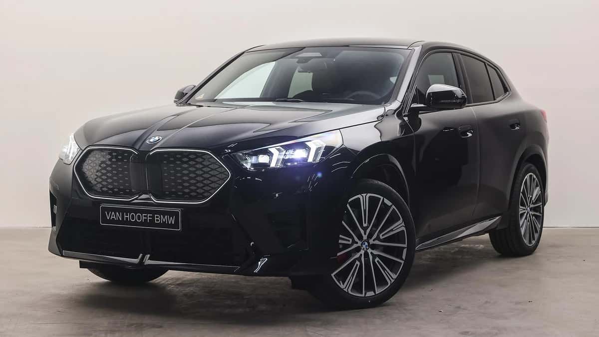 BMW iX2 (2026) — foto 1