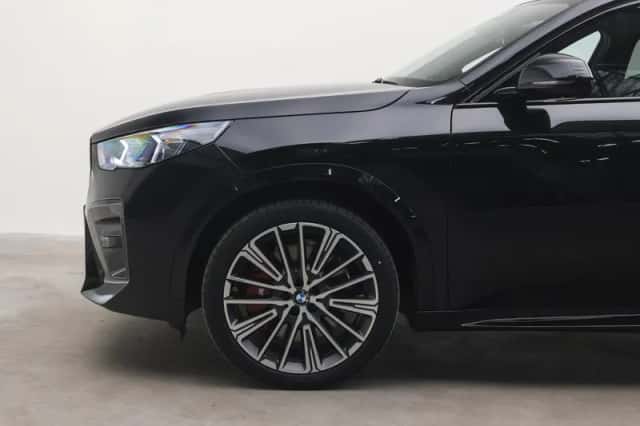 BMW iX2 (2026) thumbnail 4