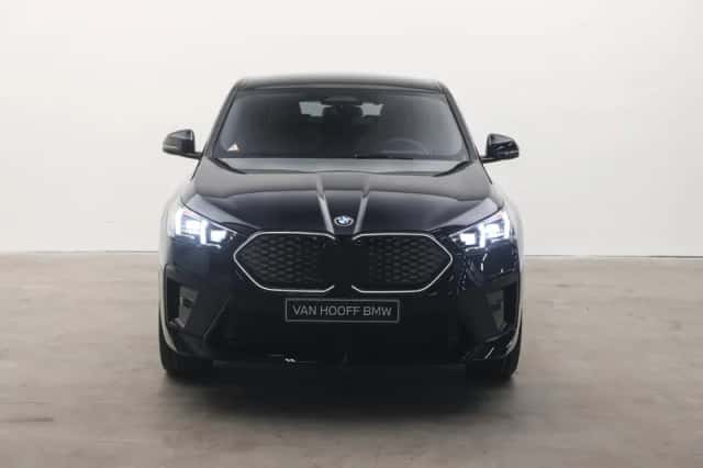 BMW iX2 (2026) thumbnail 6