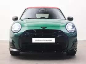 MINI Hatchback (2024) thumbnail 3
