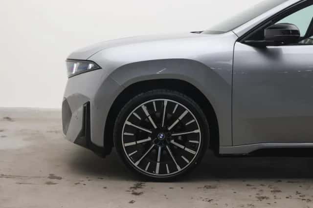BMW iX3 (2026) thumbnail 4