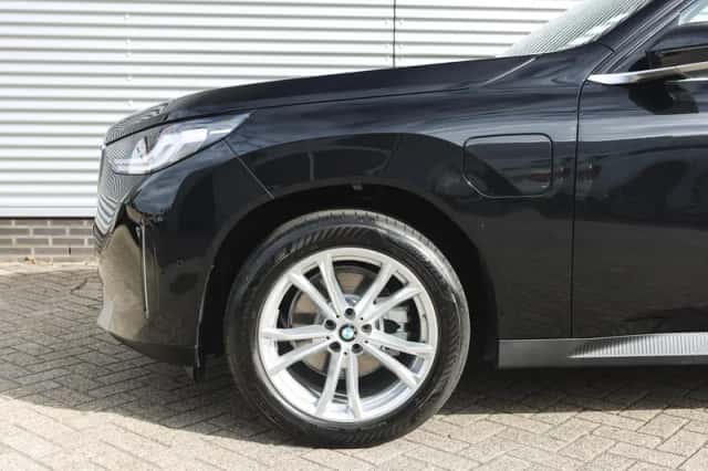 BMW X3 (2025) thumbnail 3
