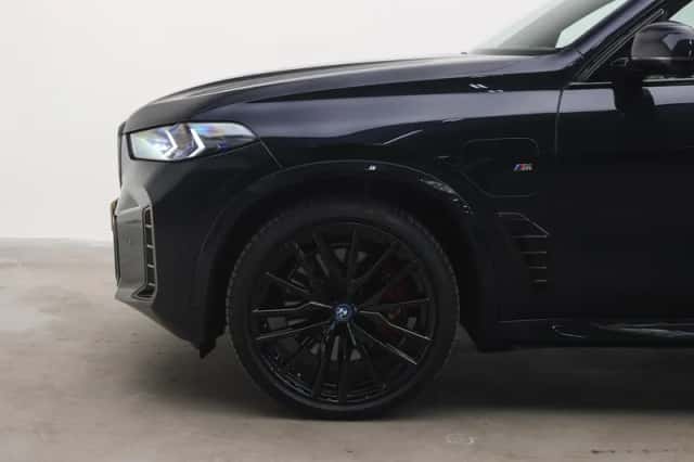 BMW X5 (2024) thumbnail 5