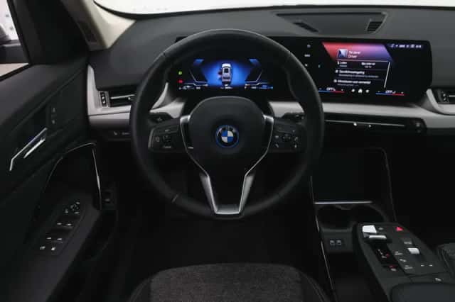 BMW X1 (2025) thumbnail 3