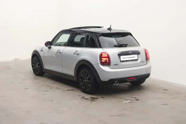 MINI Hatchback (2019) thumbnail 2