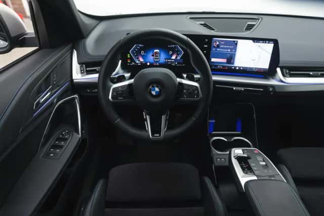 BMW X1 (2025) thumbnail 3