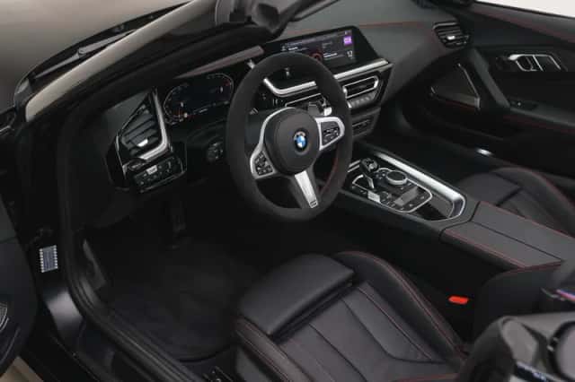 BMW Z4 (2026) thumbnail 3