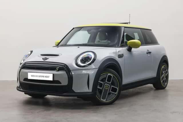 MINI Electric (2022) thumbnail 1