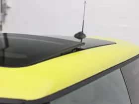 MINI Electric (2022) thumbnail 5