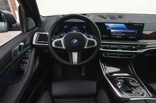 BMW X5 (2025) thumbnail 3
