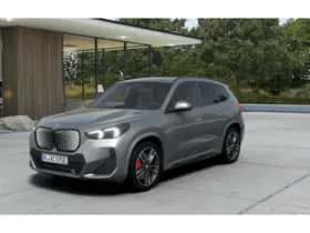 BMW iX1 (2026) thumbnail 1