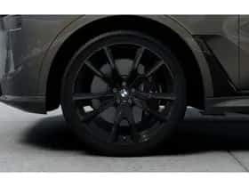 BMW X7 (2026) thumbnail 6