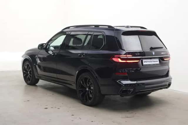 BMW X7 (2026) thumbnail 2