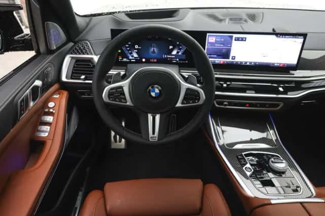 BMW X7 (2026) thumbnail 3