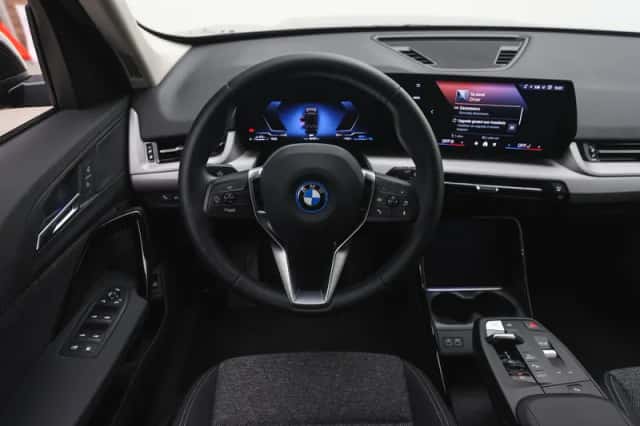 BMW X1 (2025) thumbnail 3