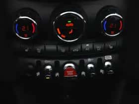 MINI Cabrio (2019) thumbnail 17