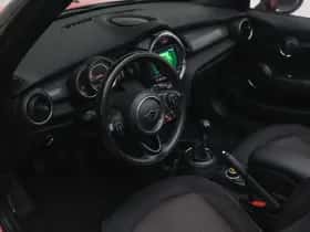 MINI Cabrio (2019) thumbnail 3