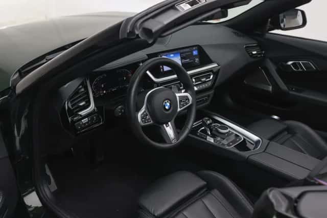 BMW Z4 (2024) thumbnail 3