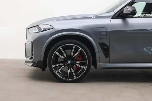BMW X5 (2024) thumbnail 5