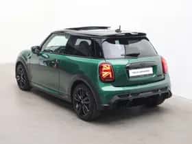 MINI Hatchback (2023) thumbnail 2