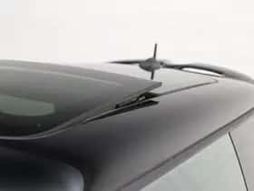 MINI Hatchback (2023) thumbnail 4