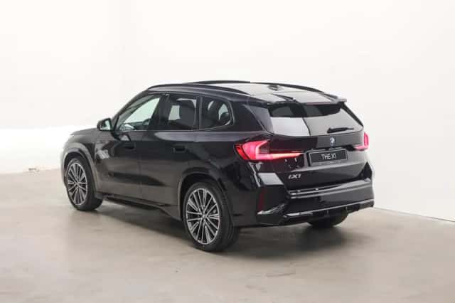 BMW iX1 (2026) thumbnail 2