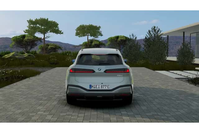 BMW iX3 (2026) thumbnail 4